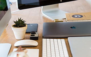 “温暖”外衣下的恶意：陌生人拥抱背后的丑恶